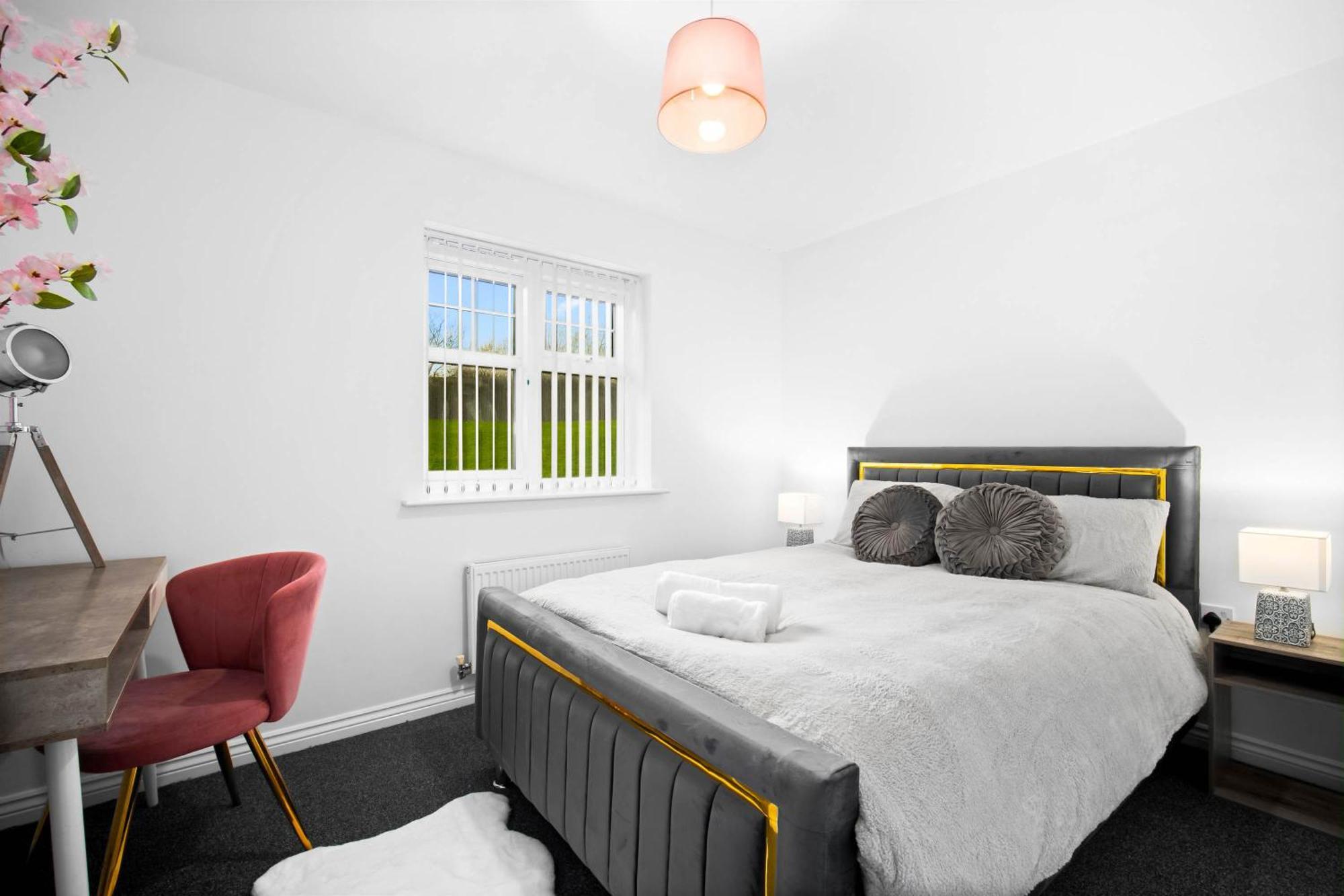 Harmony House 3 Bedroom New Build For Families, Contractors, Black Country Museum Sleeps 6 提普顿 外观 照片