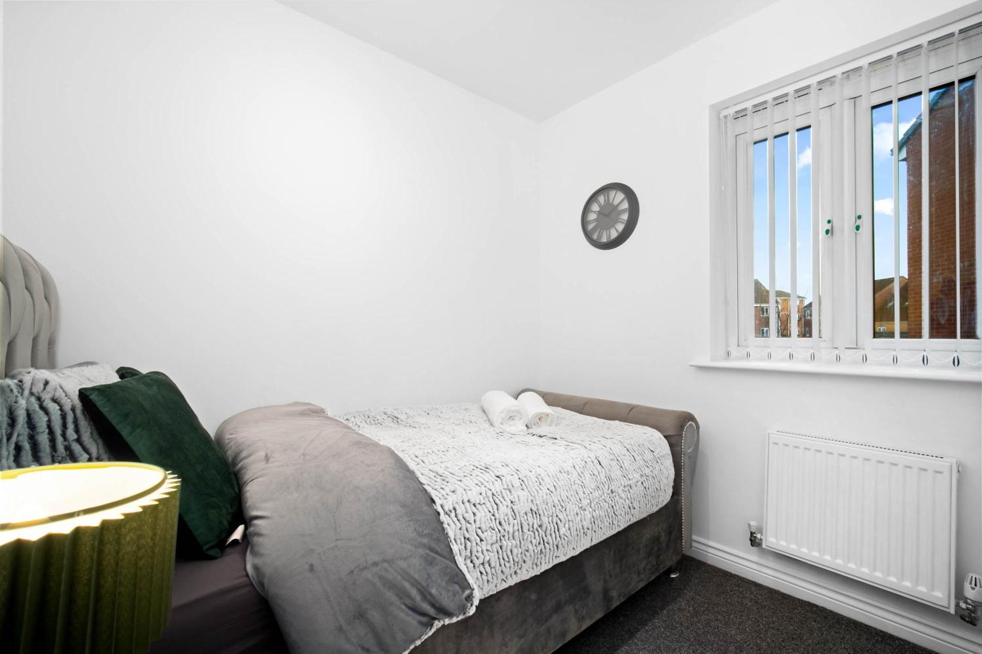 Harmony House 3 Bedroom New Build For Families, Contractors, Black Country Museum Sleeps 6 提普顿 外观 照片