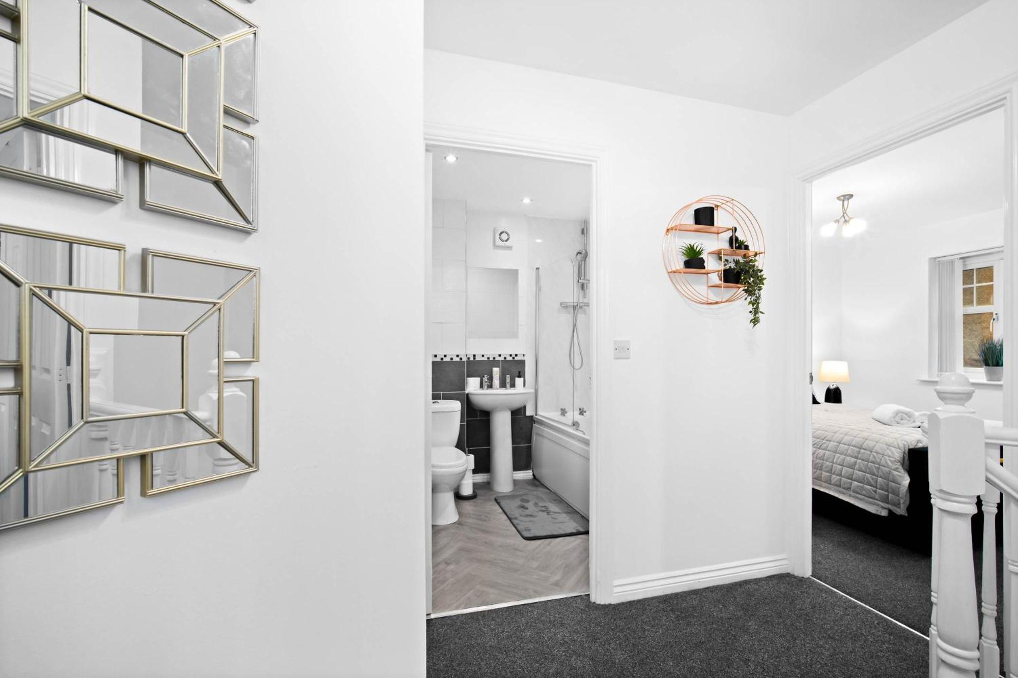 Harmony House 3 Bedroom New Build For Families, Contractors, Black Country Museum Sleeps 6 提普顿 外观 照片