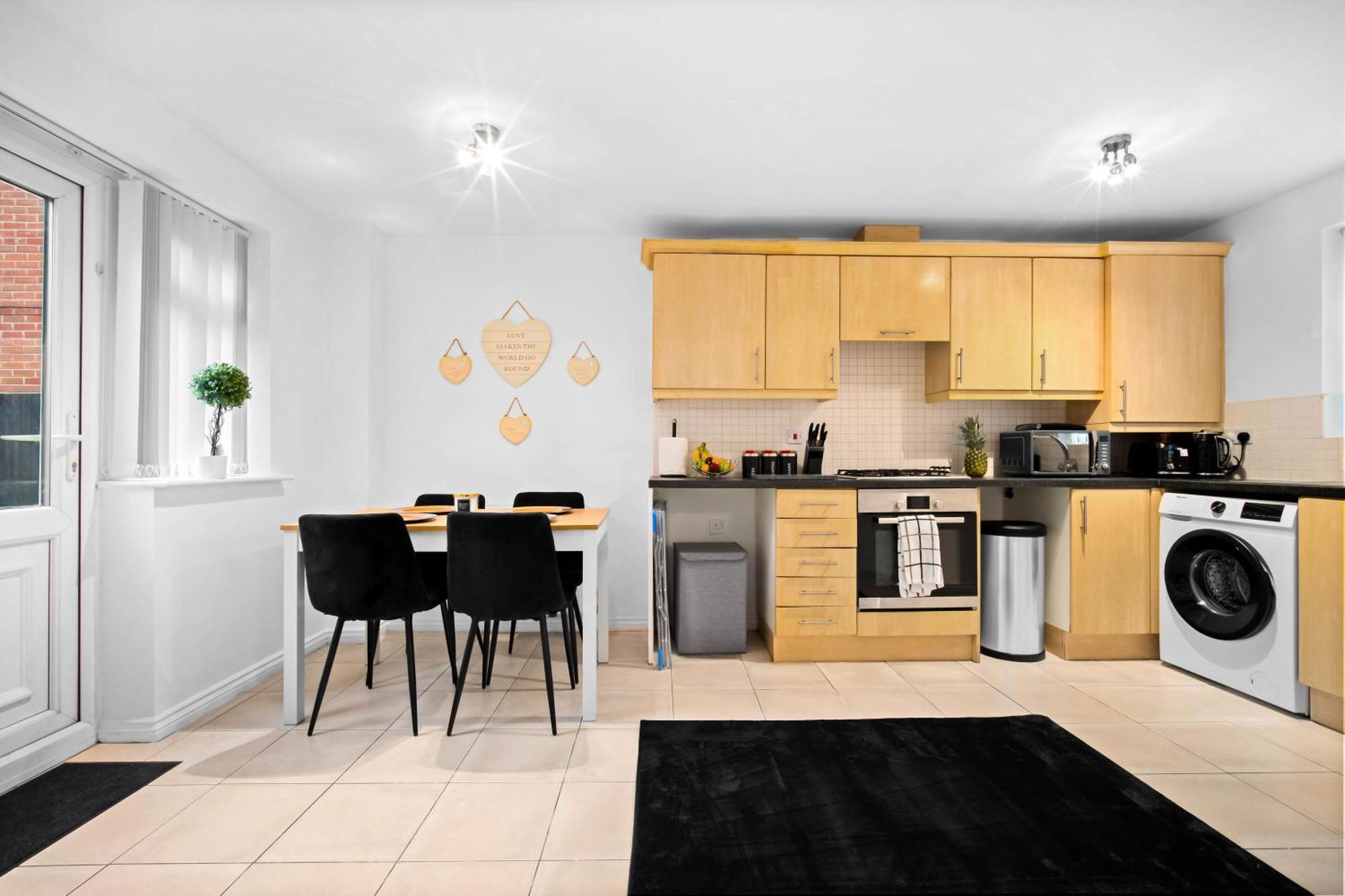 Harmony House 3 Bedroom New Build For Families, Contractors, Black Country Museum Sleeps 6 提普顿 外观 照片